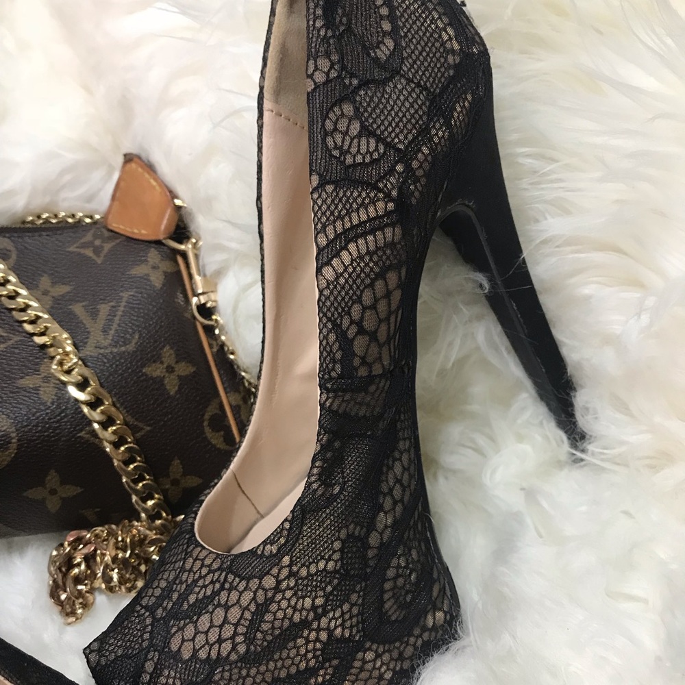 Heels 👠 - Picture 2 of 3